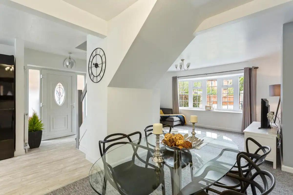 Bright & Spacious With Garden & Parking Nottingham Buitenkant foto