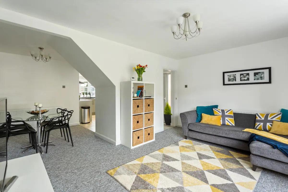 Bright & Spacious With Garden & Parking Nottingham Buitenkant foto