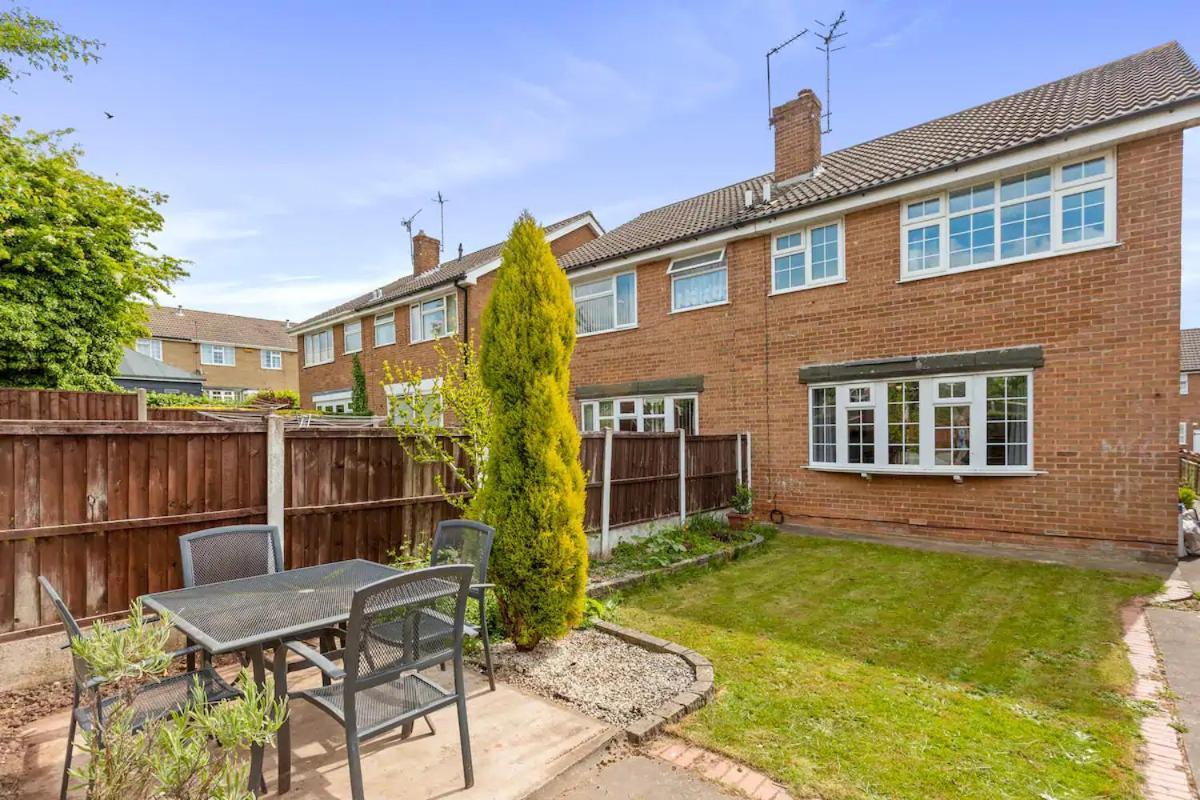 Bright & Spacious With Garden & Parking Nottingham Buitenkant foto